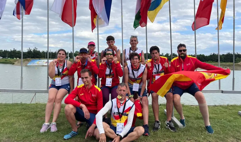 El Club Piragüismo Extremadura en el Campeonato de Europa por Naciones de Barco Dragón